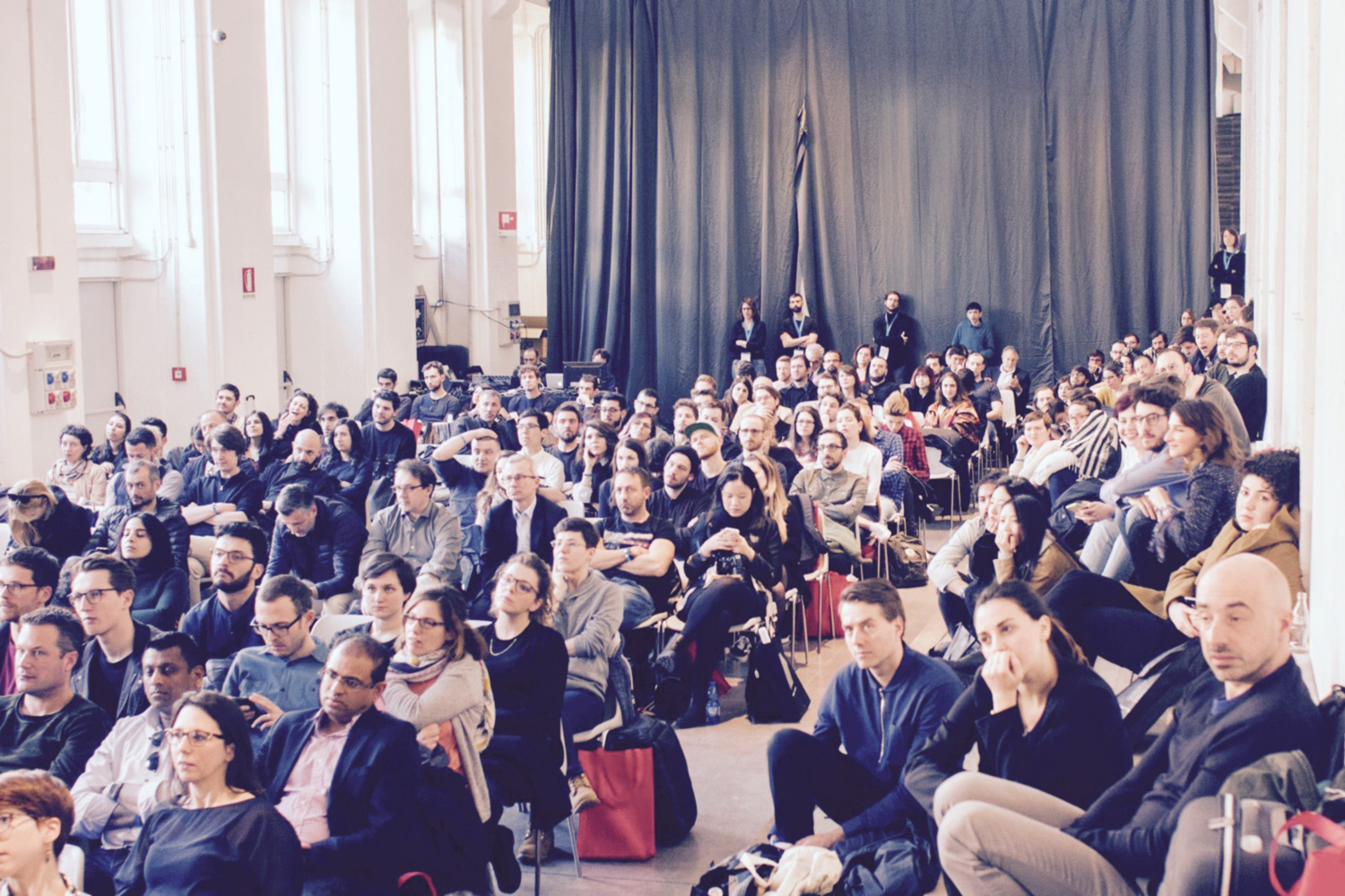 Neon Moire at Vizualized Milan 2017 audience